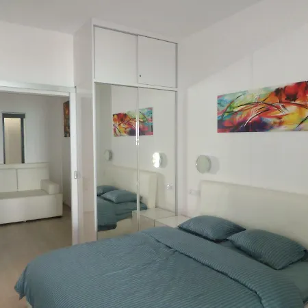 公寓 Carina On The Beach Apartman *